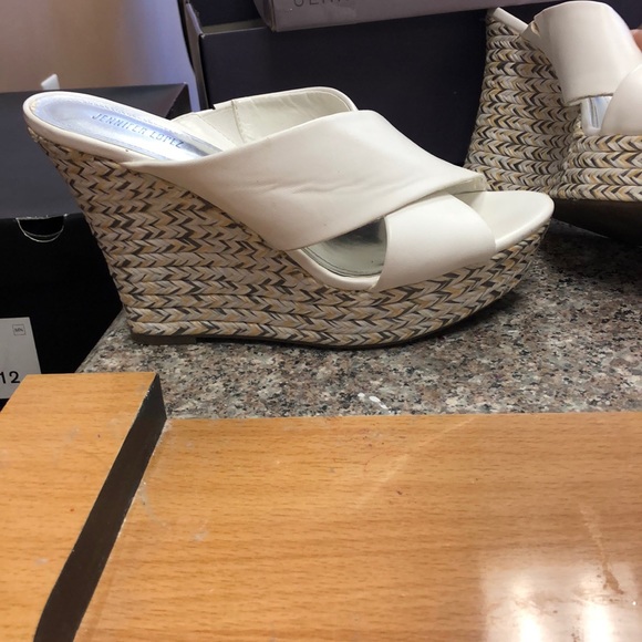 Jennifer Lopez wedges - Picture 2 of 6